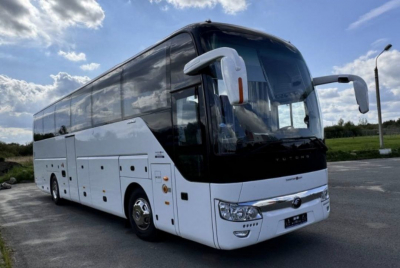 Автобус на заказ Yutong 53+1 места